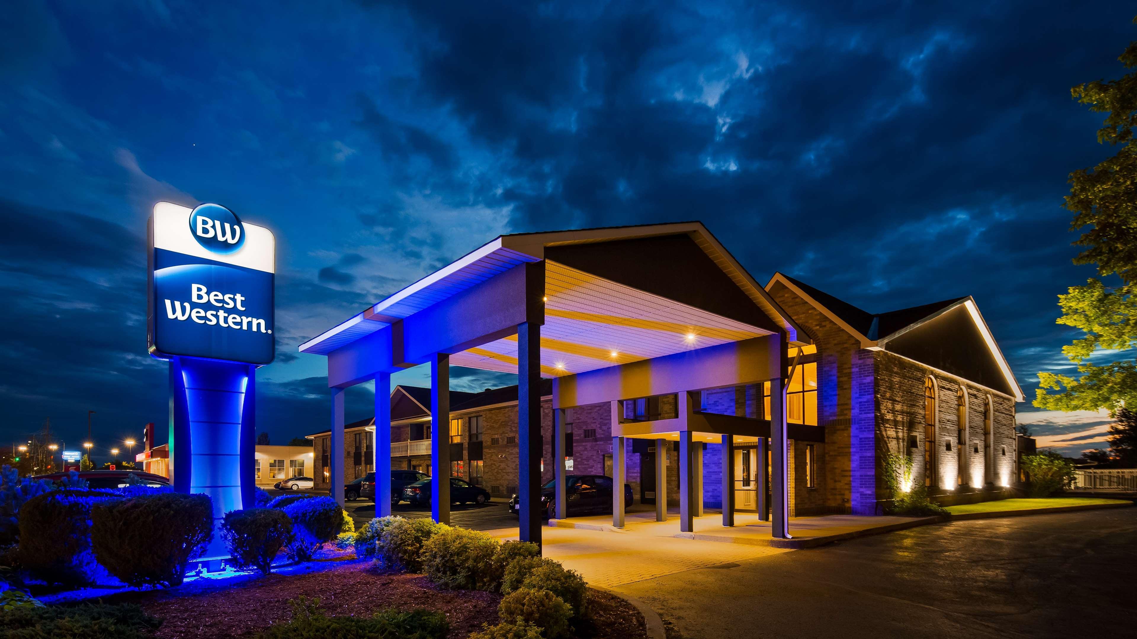 Best Western Smiths Falls Hotel Exterior photo